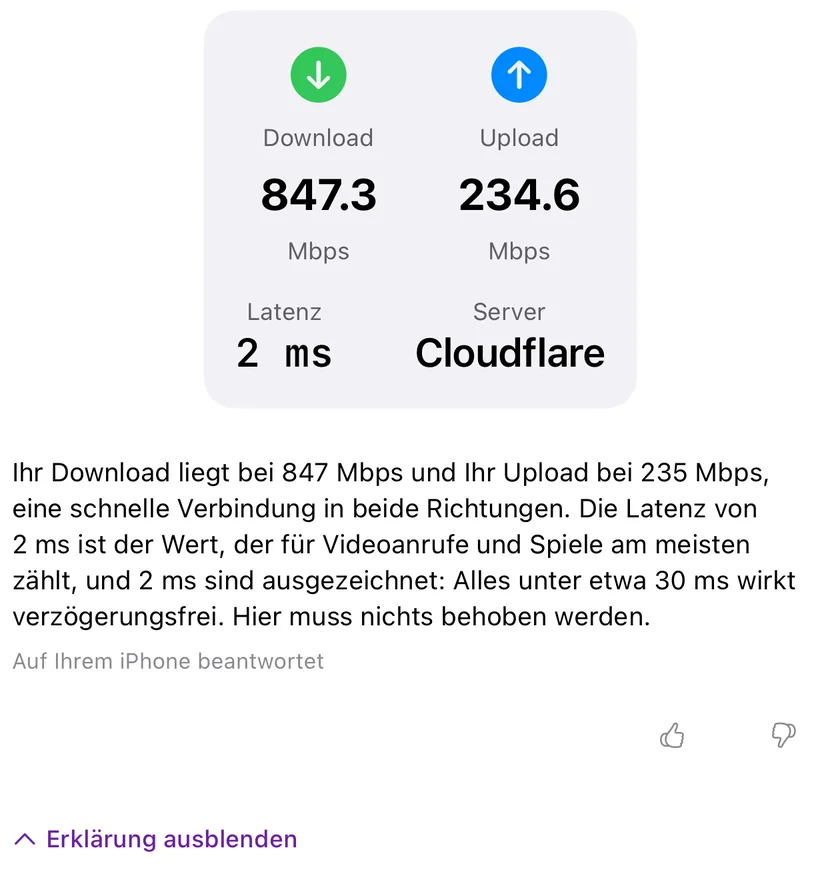 Ein abgeschlossener Geschwindigkeitstest in PingKit für iPhone, darunter ausgeklappt „Ergebnis erklären“, das Download, Upload und Latenz in klarer Sprache wiedergibt, mit der Bildunterschrift „Auf Ihrem iPhone beantwortet“.